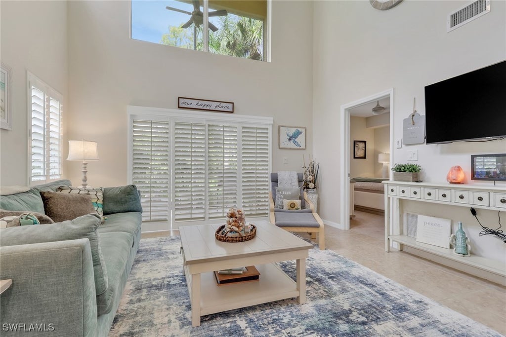 4500 Botanical Pl Cir 101, Naples