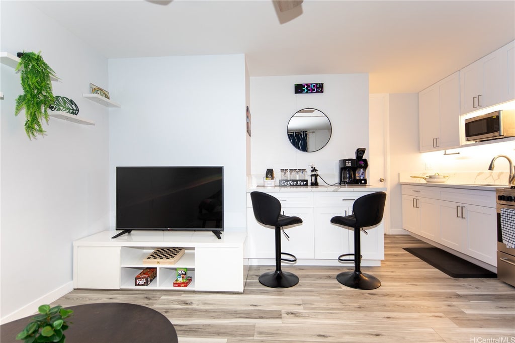 (unit #209) 1911 Kalakaua Avenue, Honolulu