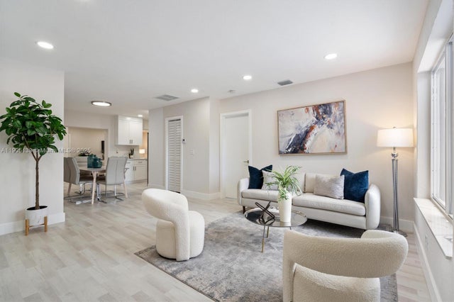 3 of 25 - 4220 Sw 21st St, West Park, FL