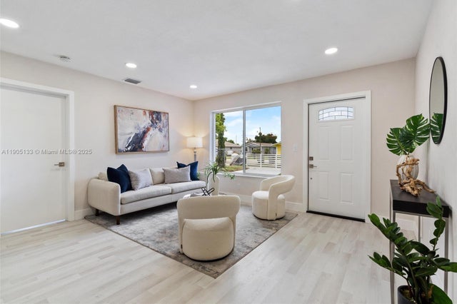 4 of 25 - 4220 Sw 21st St, West Park, FL