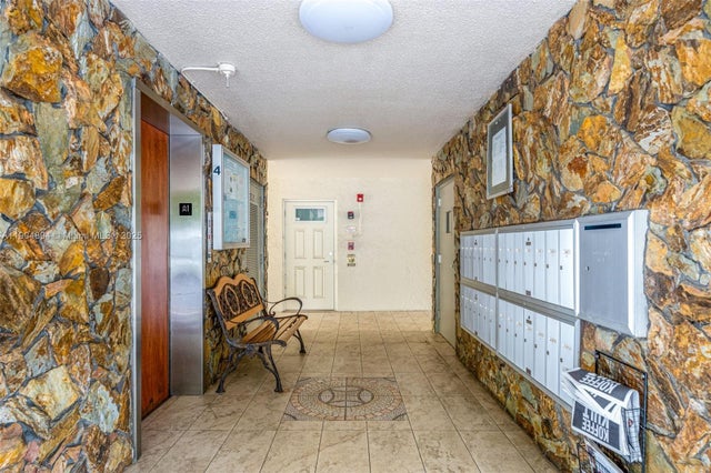 4 of 20 - 1024 Se 3rd Ave 301, Dania Beach, FL