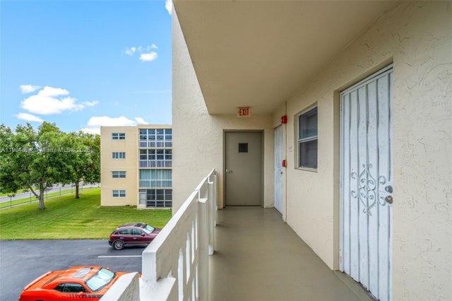 5 of 20 - 1024 Se 3rd Ave 301, Dania Beach, FL