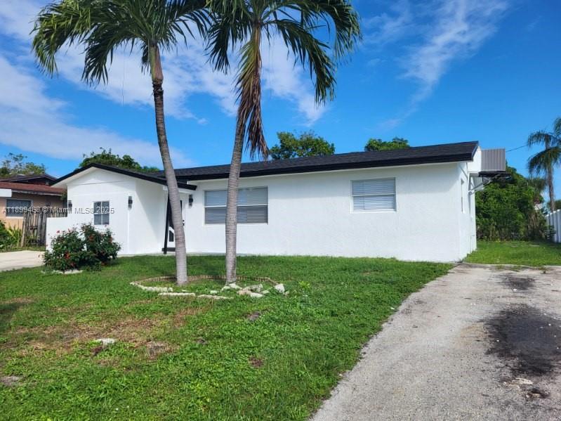 651 Sw 14th St, Deerfield Beach