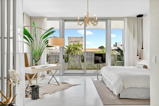 2 of 34 - 1700 Meridian Ave 503, Miami Beach, FL