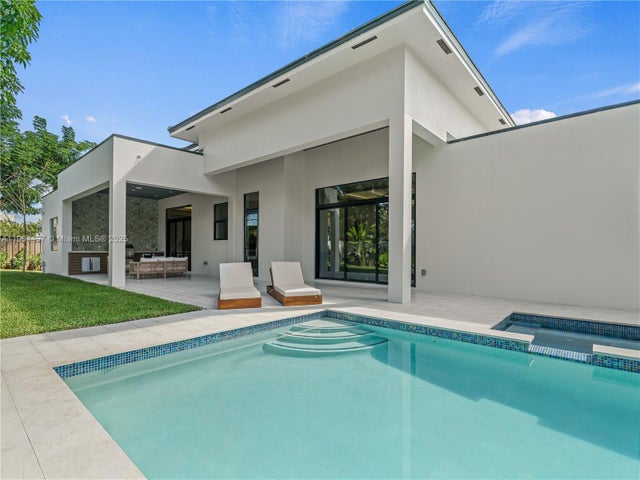 4 of 62 - 543 Ne 109th St, Miami, FL