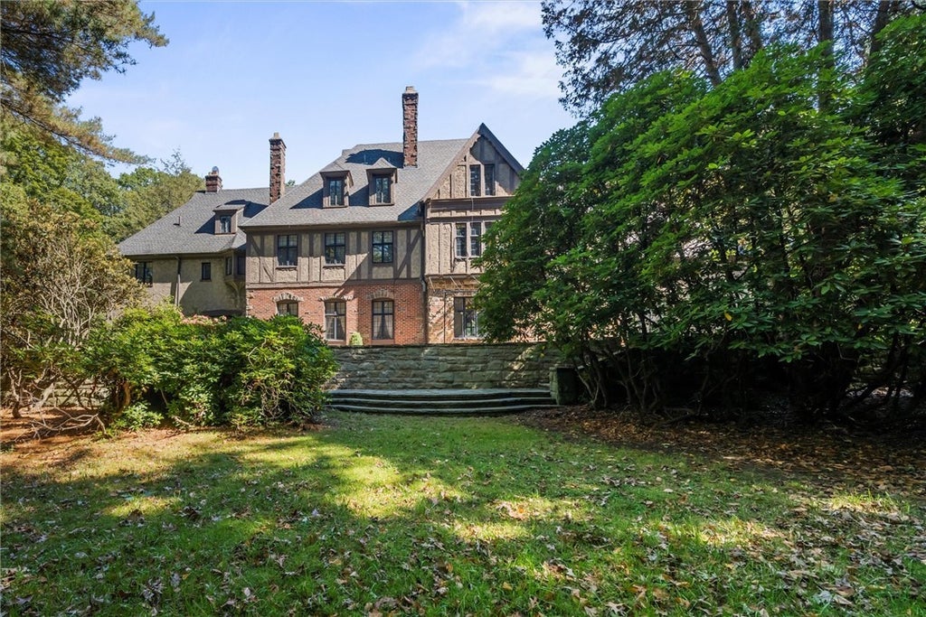 113 Maple Avenue, Oil City