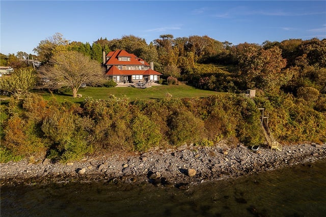 6 June Way, Little Compton