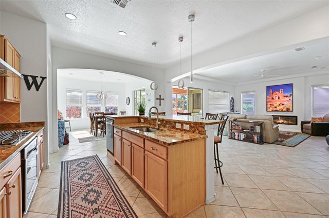 4304 Neblina Dorada, Santa Fe