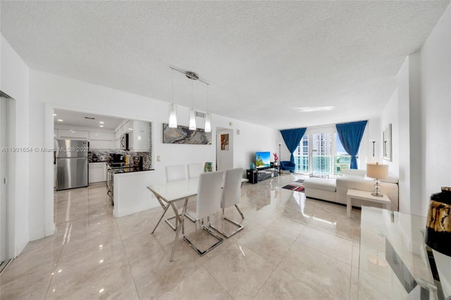 4 of 36 - 3901 S Ocean Dr 9j, Hollywood, FL