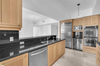 Photo of Listing #A11905035