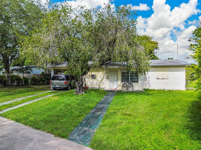 2 of 25 - 11451 Sw 186th St, Miami, FL
