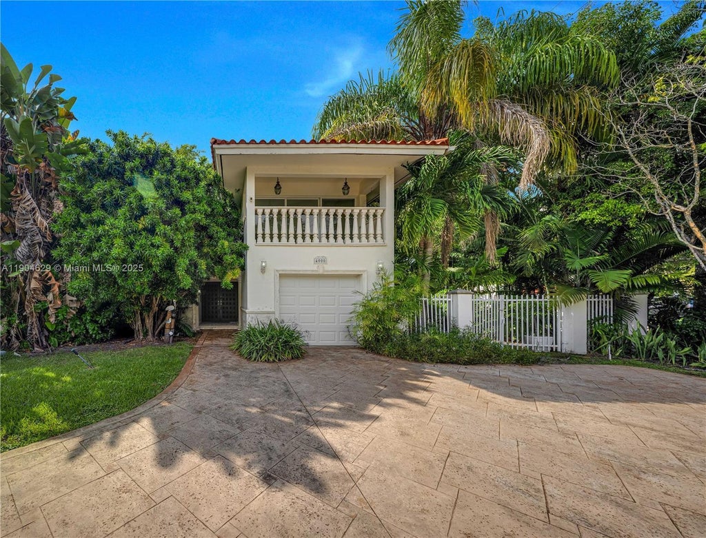 4000 Alhambra Cir, Coral Gables