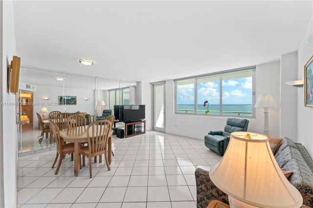 5 of 16 - 7135 Collins Ave 1704, Miami Beach, FL
