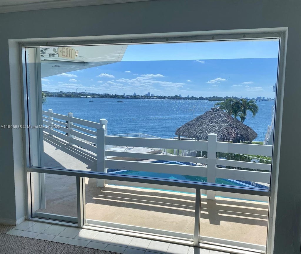 2700 Ne 135th St 48, North Miami