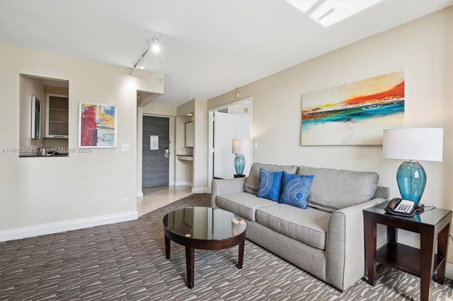 4 of 32 - 2670 E Sunrise Blvd 409, Fort Lauderdale, FL