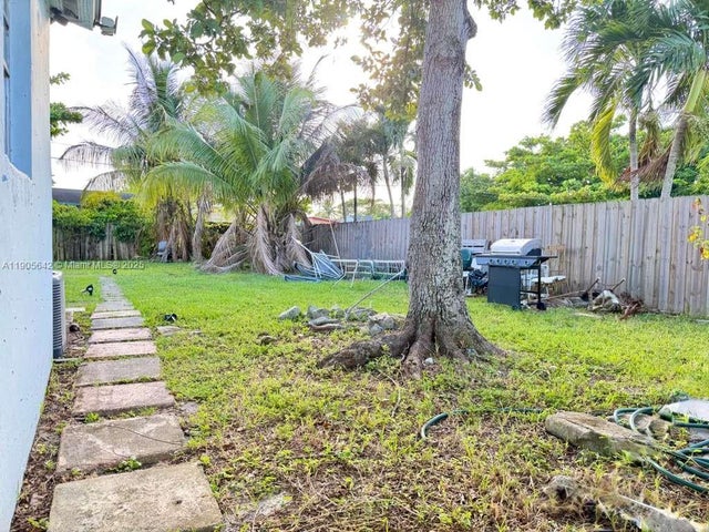 5 of 17 - N/A, West Park, FL