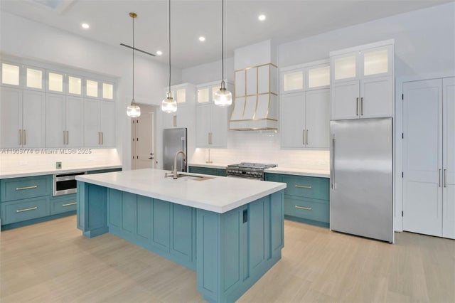 4 of 26 - 538 13th St Sw, Naples, FL