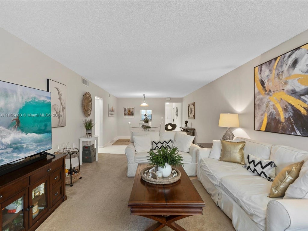 2004 Granada Dr O2, Coconut Creek