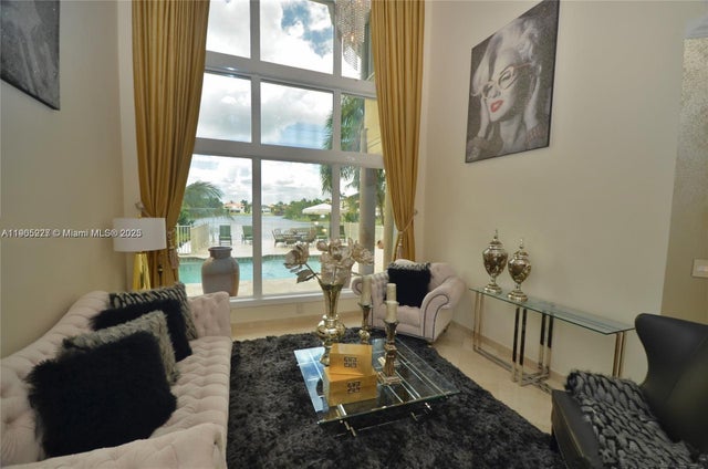 3 of 29 - 16232 Nw 79th Ave, Miami Lakes, FL