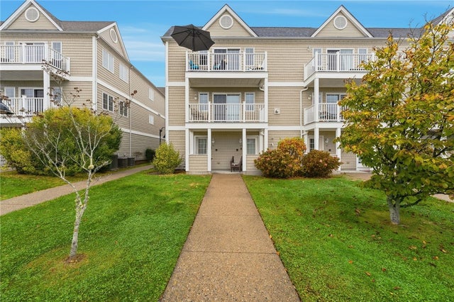 677 Metacom Ave # 59, Bristol