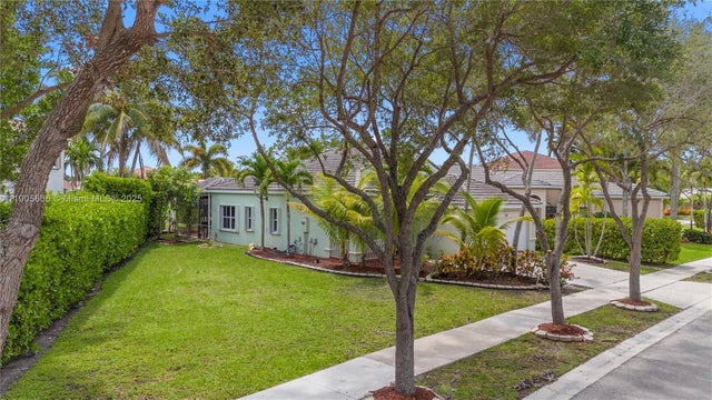 4 of 41 - 649 Willow Bend Rd, Weston, FL