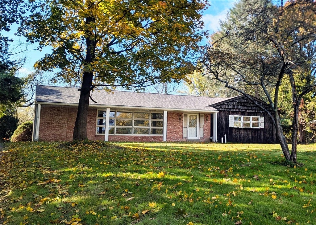 1065 Tuscarawas Road, Brighton