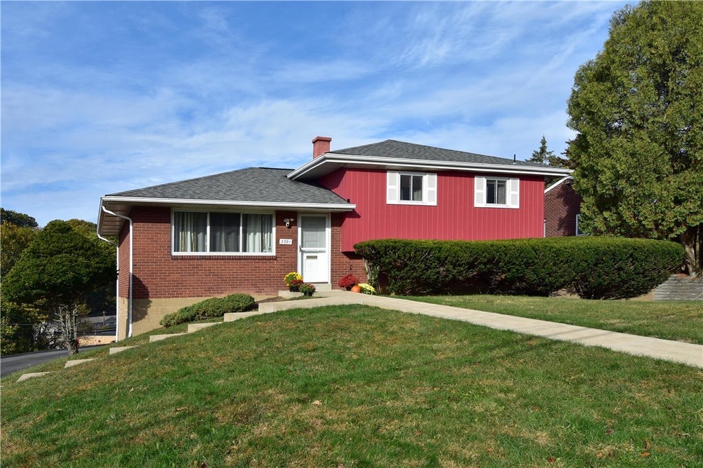 3391 Hiwood Drive, Castle Shannon