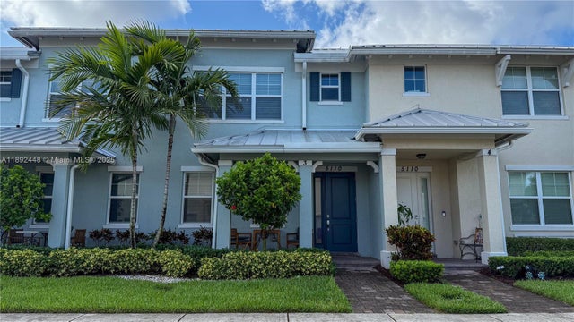 5110 Eucalyptus Dr 3, Hollywood