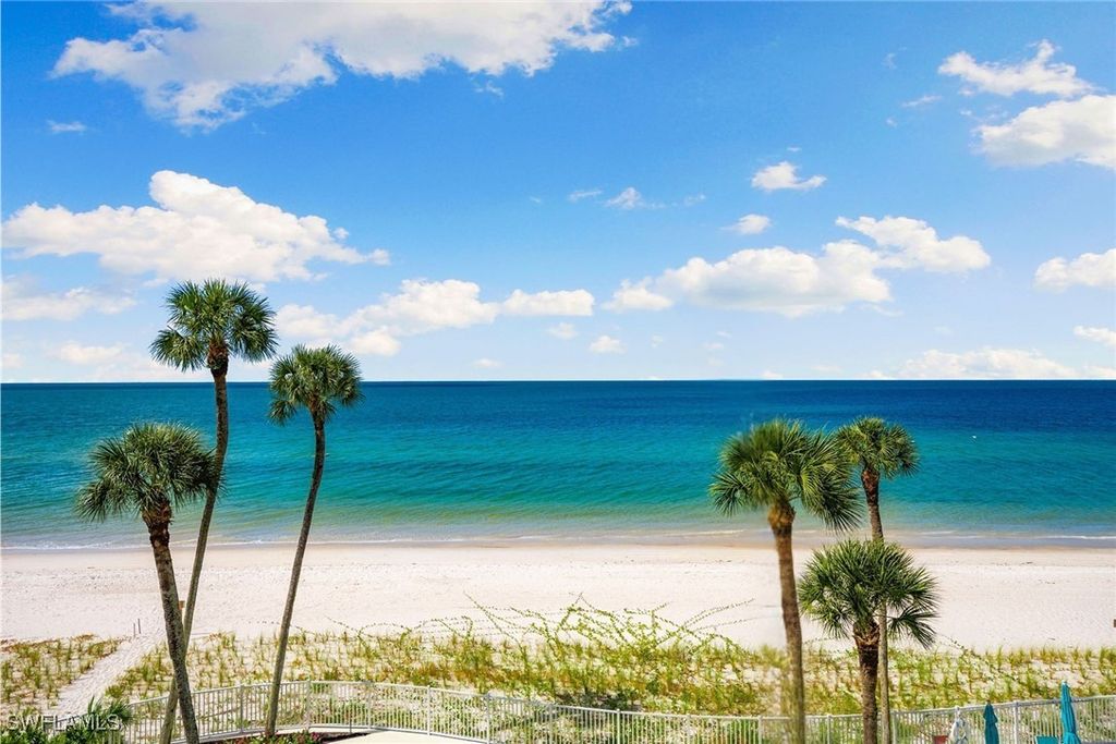 2885 Gulf Shore Blvd N 304, Naples
