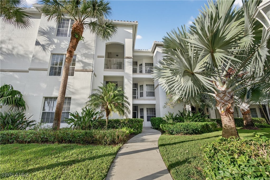 8223 Parkstone Pl 2201, Naples