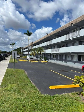 Photo of Listing #A11900286