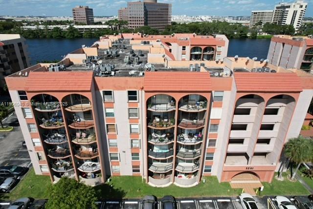 5 of 19 - 5201 Nw 7th St 507, Miami, FL