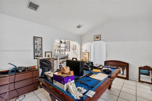 5 of 13 - 4815 Nw 6th Ave, Miami, FL