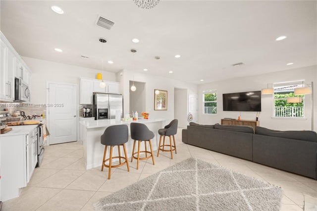 2 of 25 - 4103 Black Olive Ln, Hollywood, FL