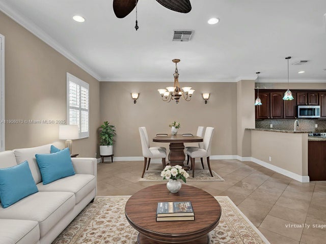 2891 S Greenleaf Cir, Boynton Beach