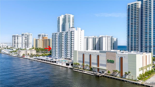 2 of 26 - 3000 S Ocean Dr 520, Hollywood, FL