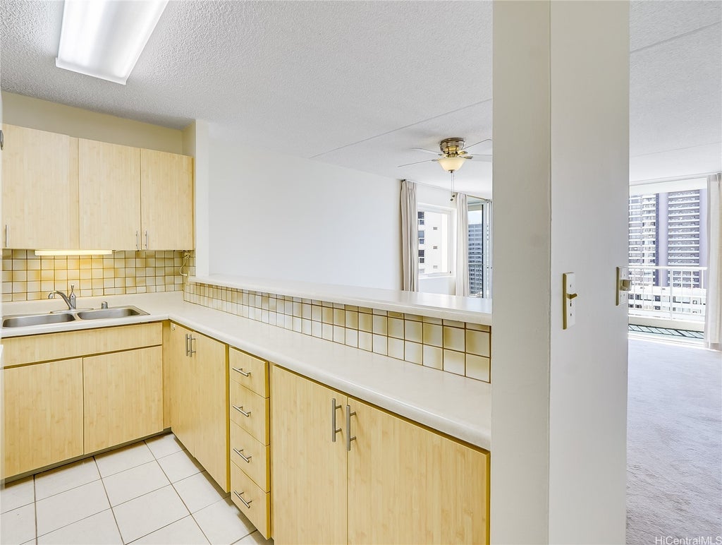 (unit #1815) 400 Hobron Lane, Honolulu