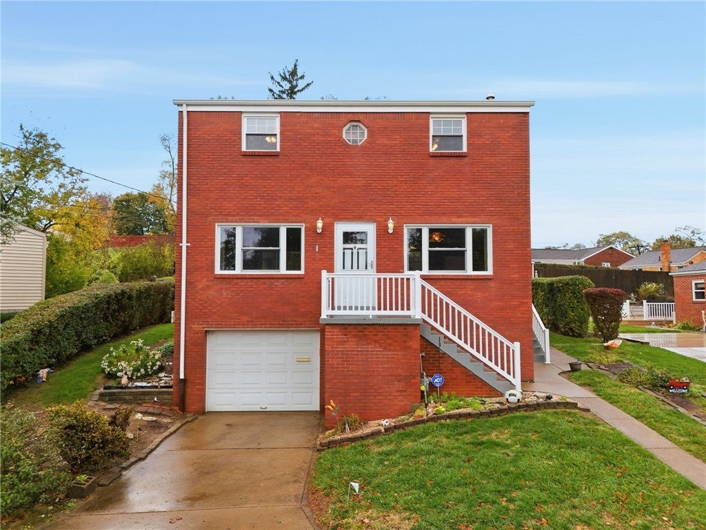 1345 Bartow Street, Banksville/Westwood