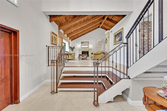 2 of 26 - 863 W Coco Plum Cir, Plantation, FL