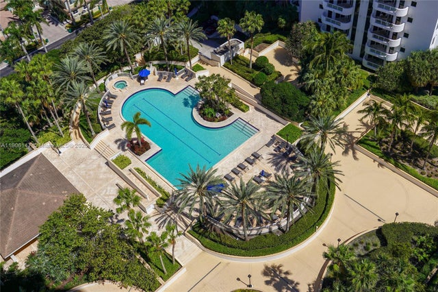 4 of 62 - 21205 Ne 37th Ave 2204, Aventura, FL