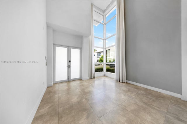 4 of 49 - 7541 Nw 97th Ct, Doral, FL