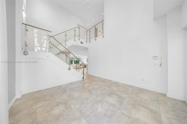 5 of 49 - 7541 Nw 97th Ct, Doral, FL