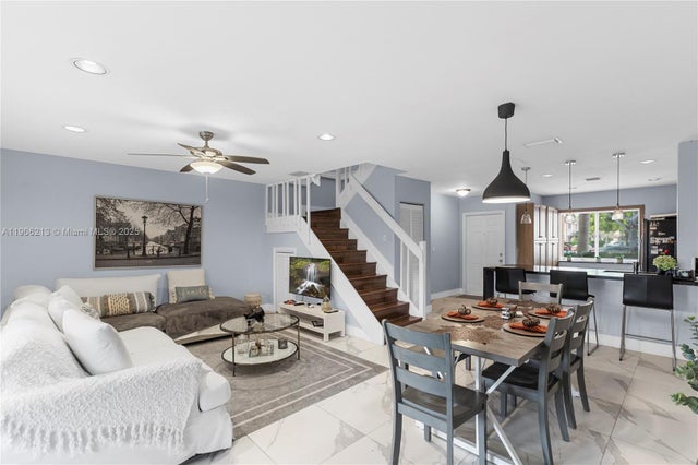 4 of 36 - 527 Nw 208th Dr, Pembroke Pines, FL