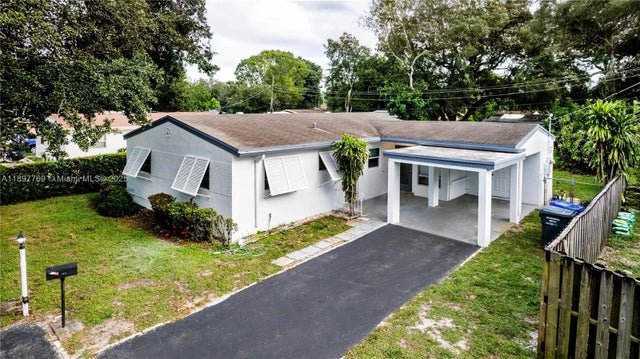 4 of 31 - 6620 Charleston St, Hollywood, FL