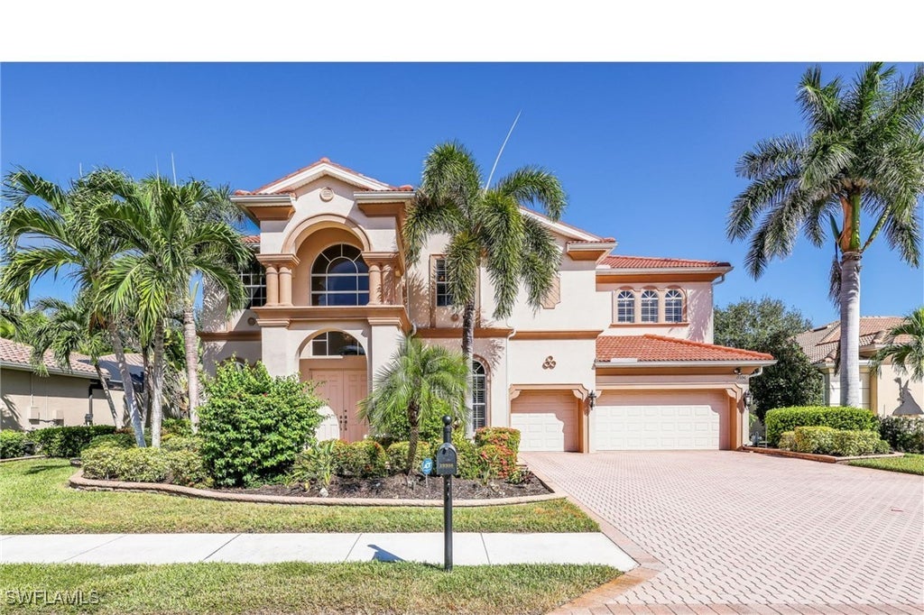 19356 La Serena Dr, Estero