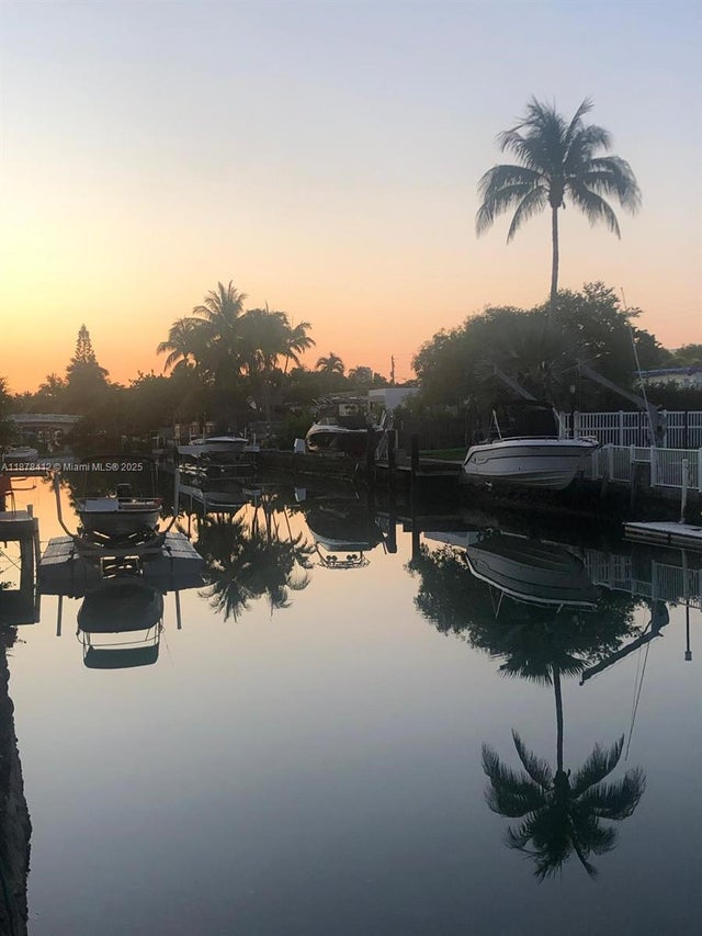 2 of 20 - 1710 Cleveland Rd, Miami Beach, FL