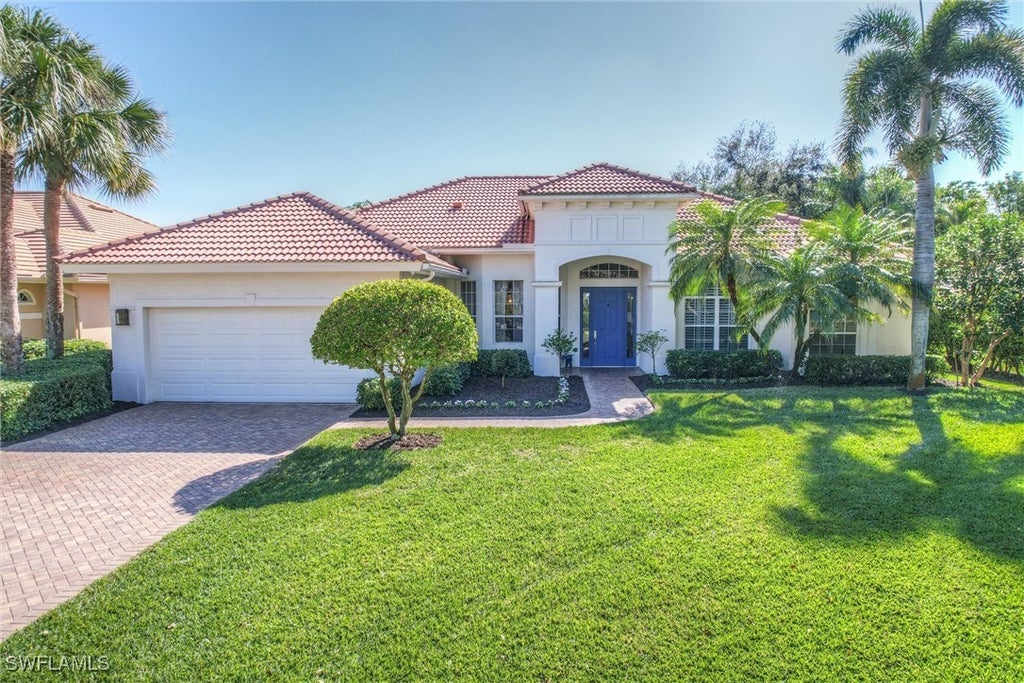 4884 Rustic Oaks Cir, Naples