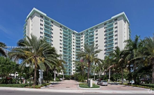 4 of 49 - 3901 S Ocean Dr 5a, Hollywood, FL