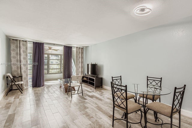 5 of 13 - 6300 Nw 62nd Street 210, Tamarac, FL