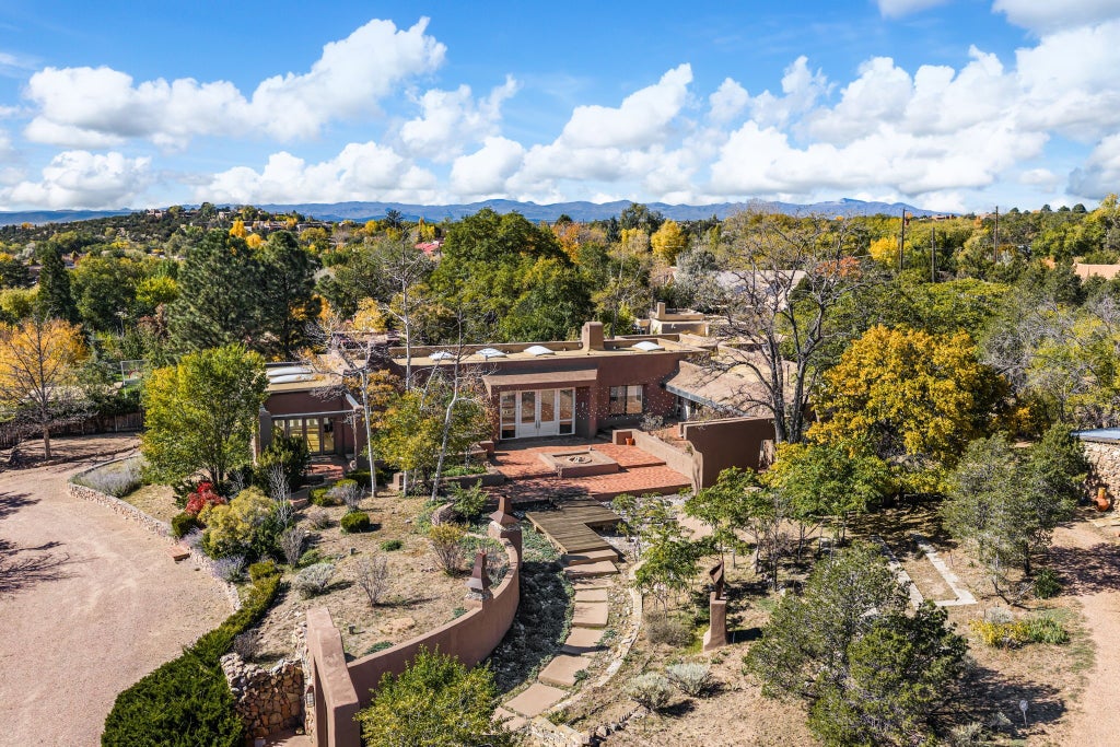 1402 A Cerro Gordo, Santa Fe